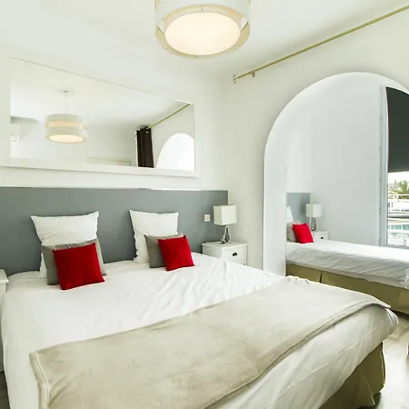 Florella Republique Apartman *