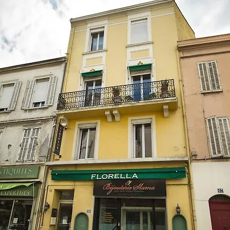 Apartment Florella Republique